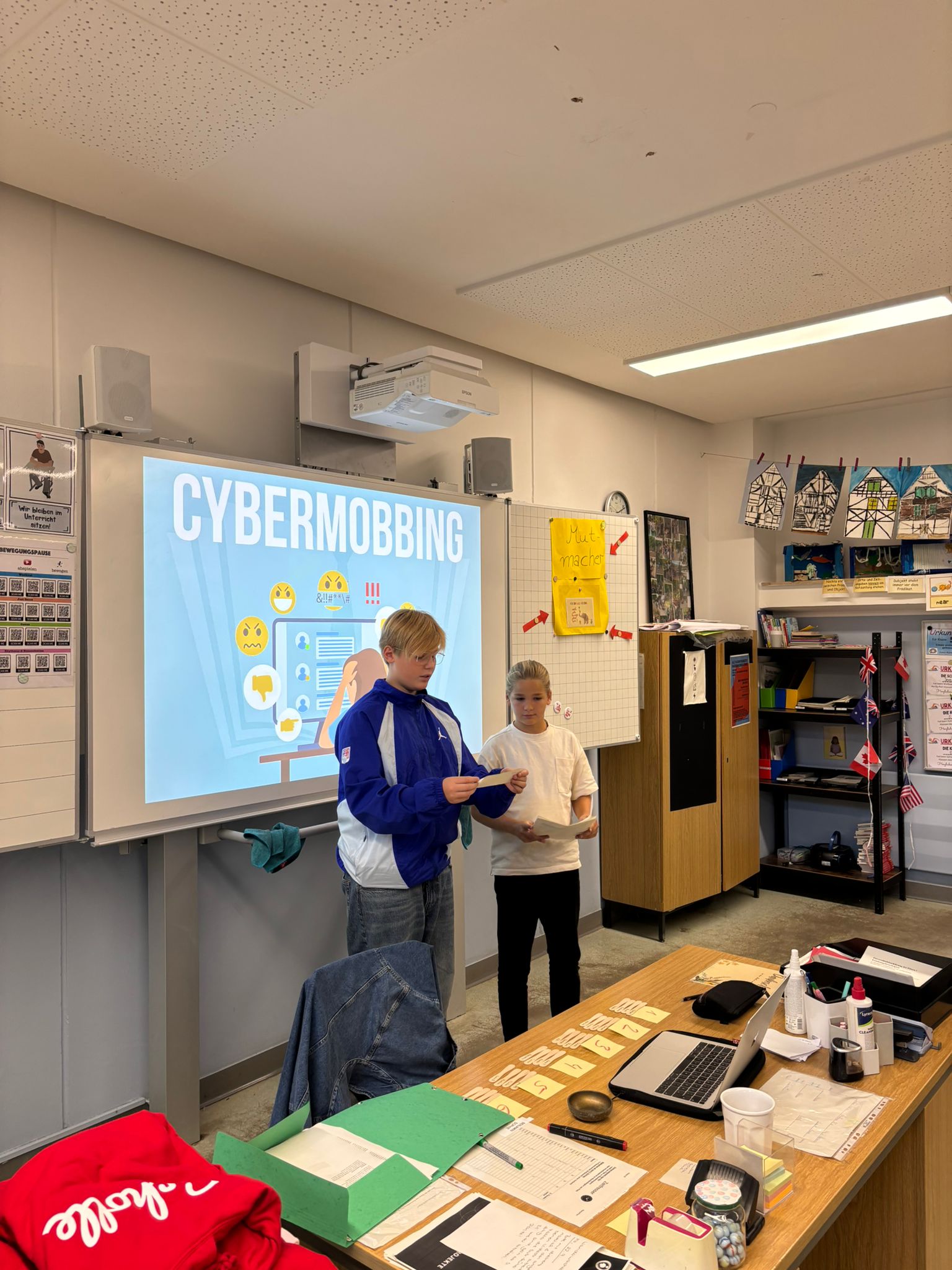Klasse 7f: Projekttag Cybermobbing